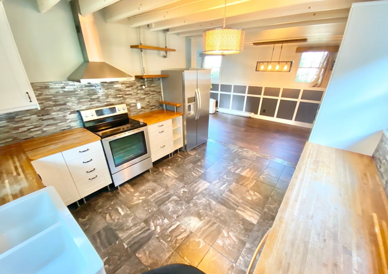 235 Pleasant Ave - Photo 3 of 19