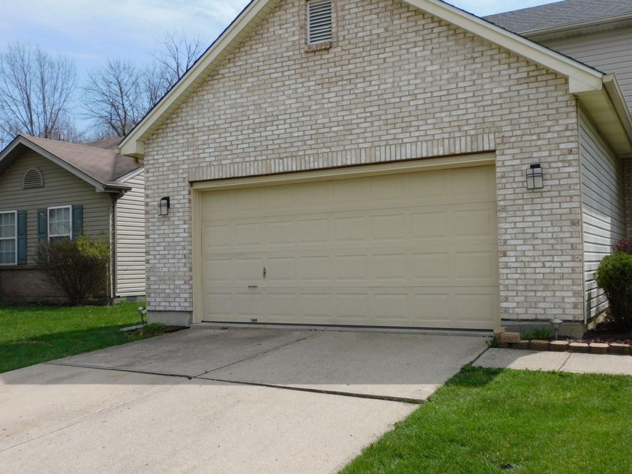 4038 Loyala Chase Ln - Photo 3 of 44
