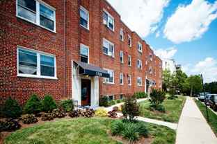 Le Mar Apartments - Photo 1 of 1