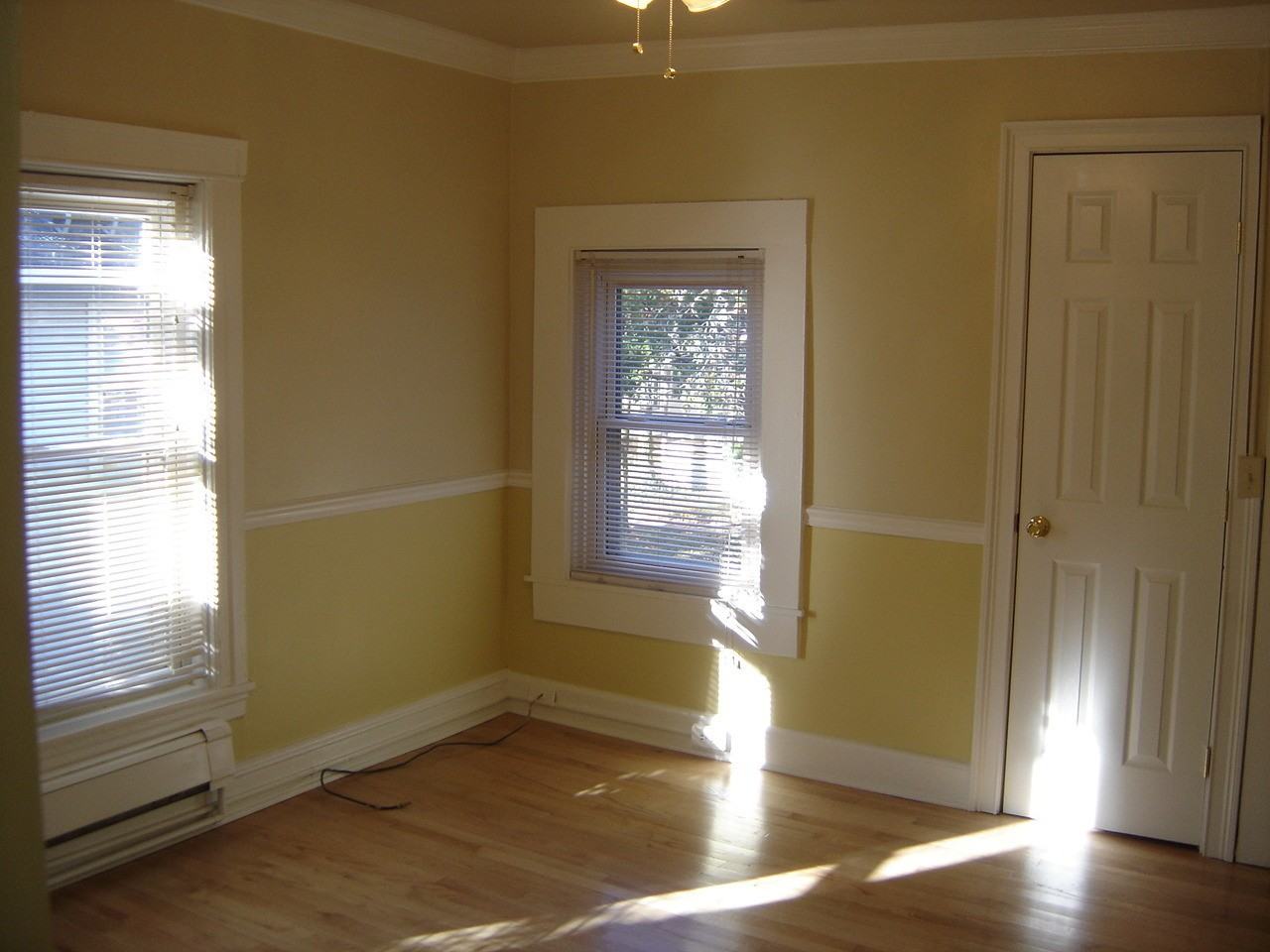 124 College Place - Photo 3 of 31