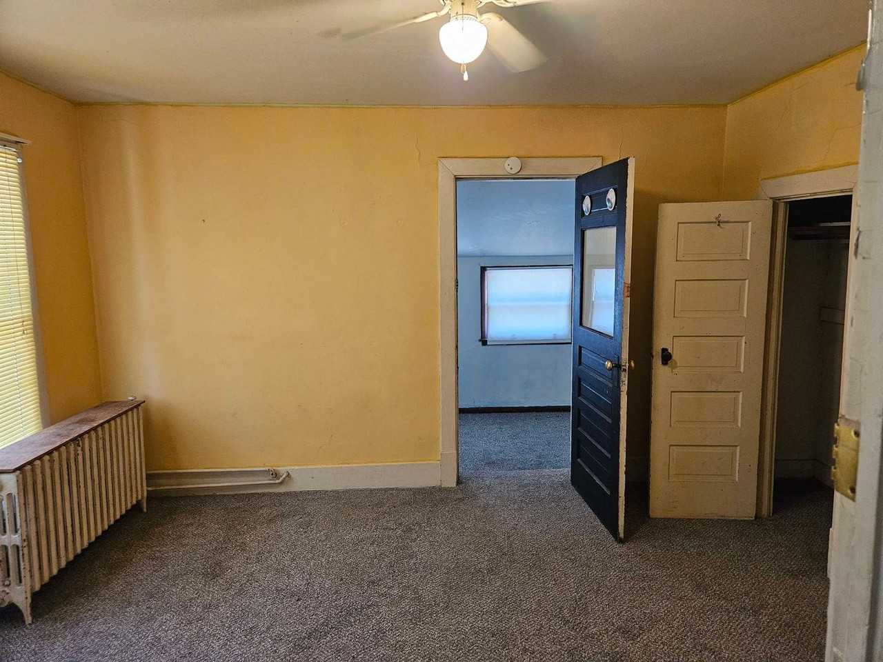 109 East Stewart Road - Photo 4 of 26