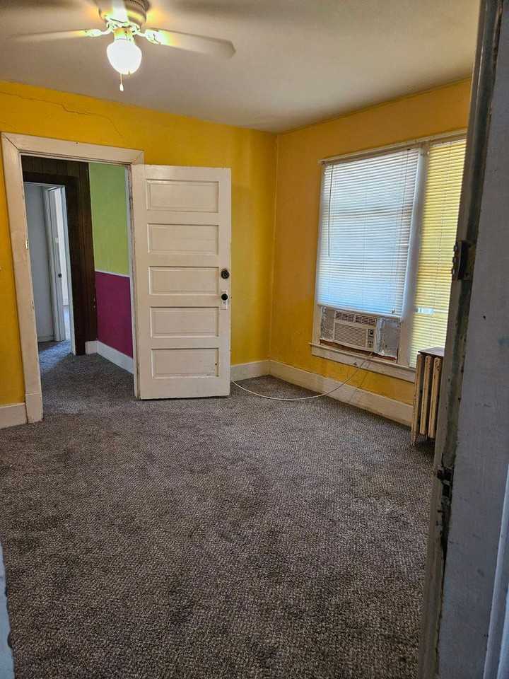 109 East Stewart Road - Photo 5 of 26