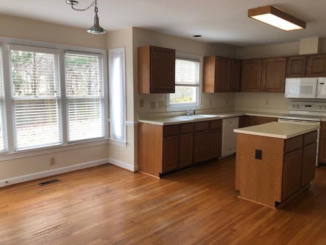 1005 New Dover Rd - Photo 3 of 11