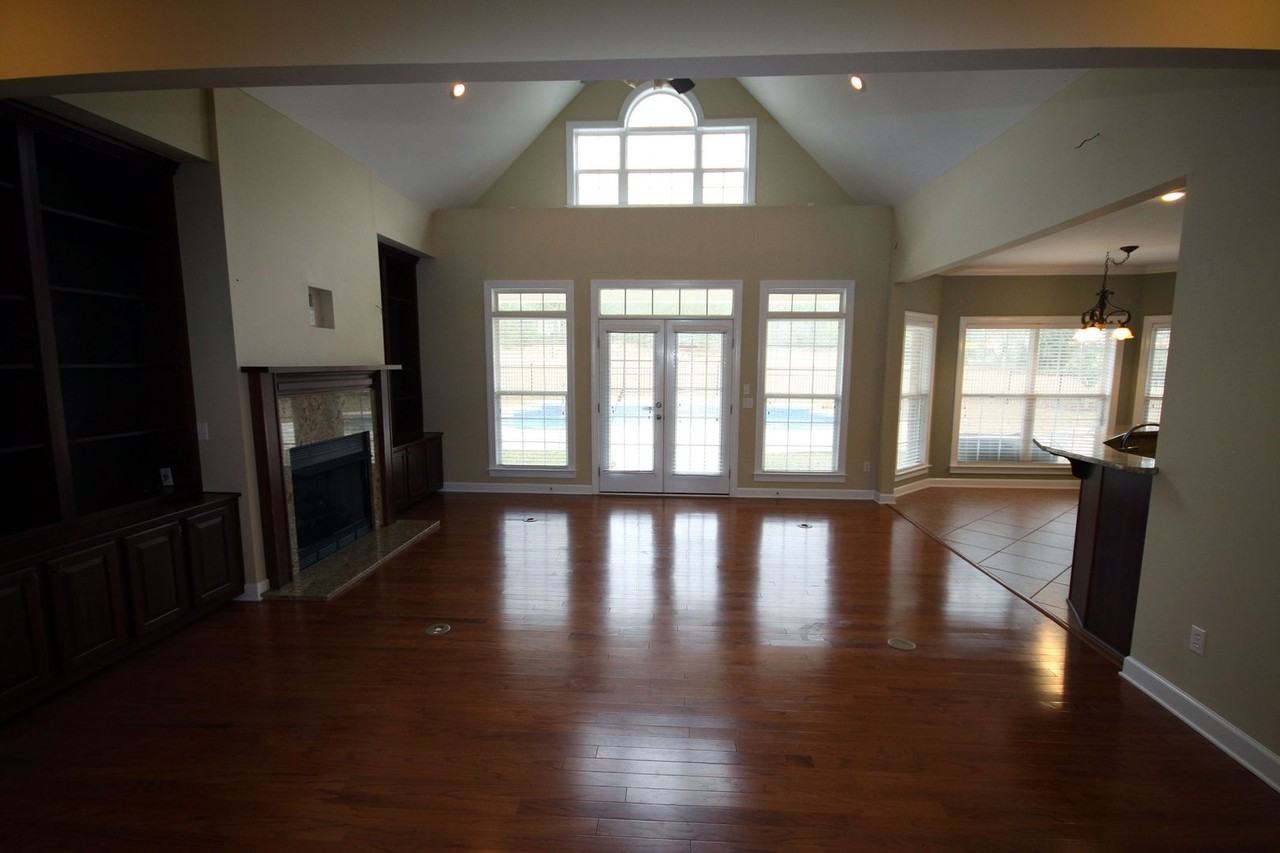 360 County Road 163 - Photo 3 of 28