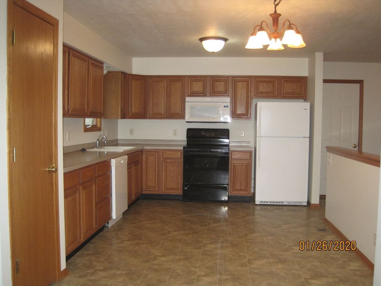 2126 Nw 55th St - Photo 3 of 16