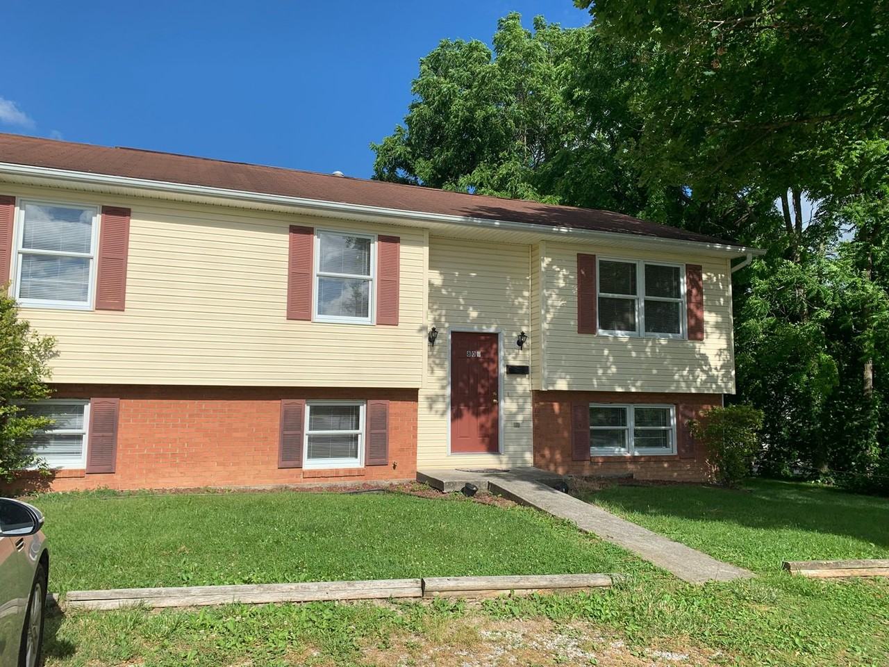 809 2nd Avenue - Photo 2 of 16