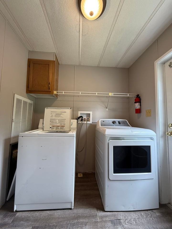 3356 Mccoy Rd - Photo 2 of 16