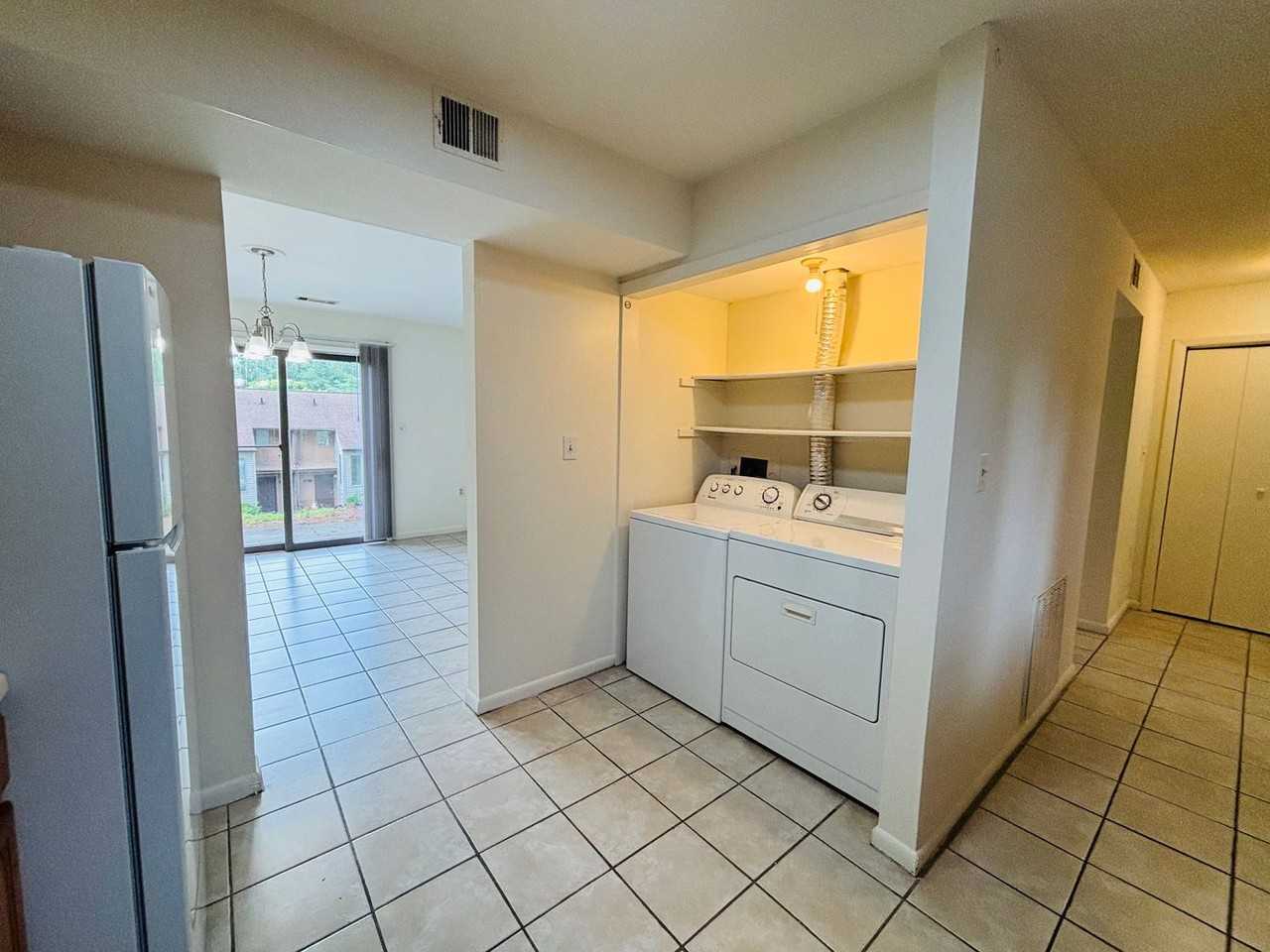 310 Shenandoah Cir - Photo 5 of 17