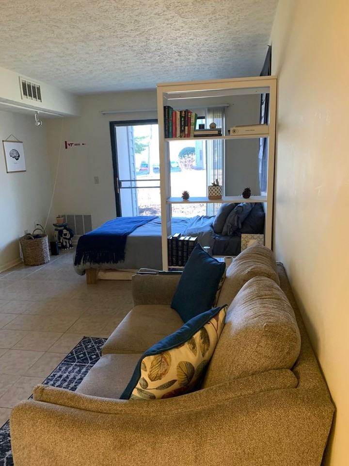 1402 University City Blvd Apt B - Photo 2 of 12