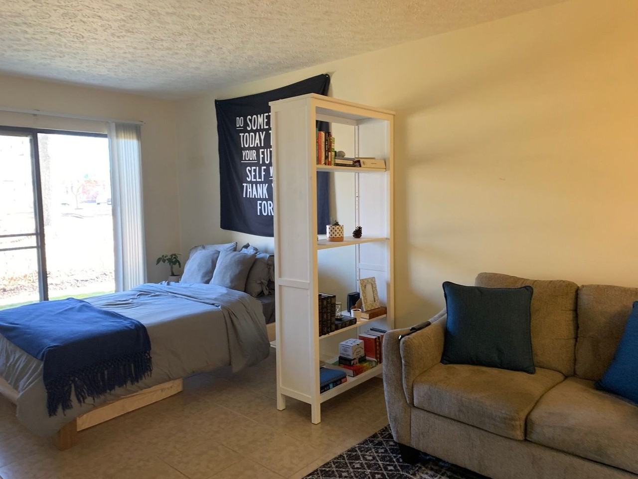 1402 University City Blvd Apt B - Photo 4 of 12