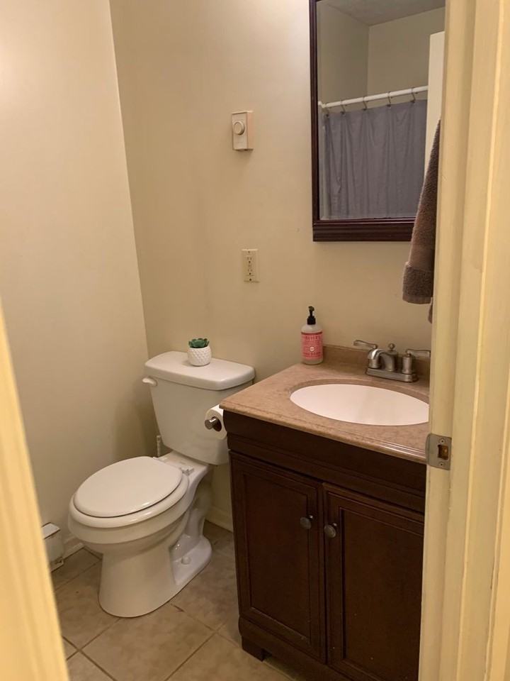 1402 University City Blvd Apt B - Photo 6 of 12
