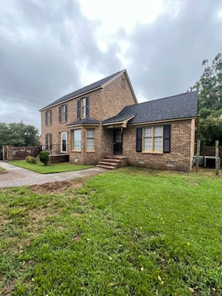 417 North Ebenezer Road - Photo 3 of 16