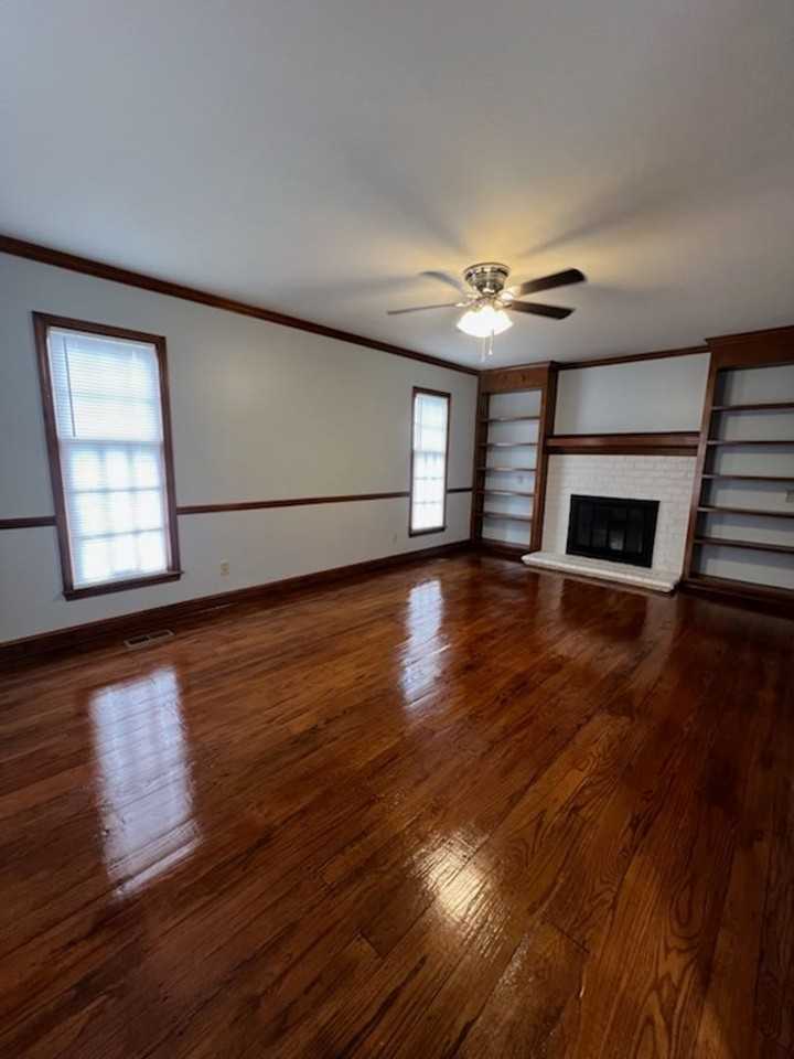 417 North Ebenezer Road - Photo 5 of 16