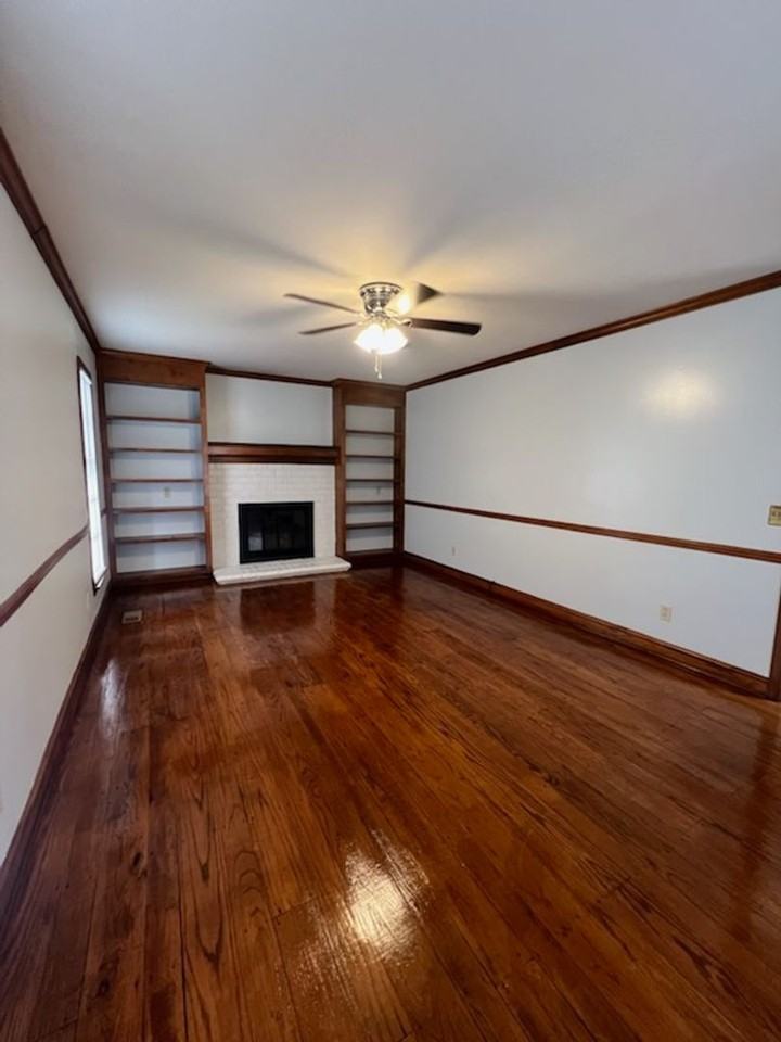 417 North Ebenezer Road - Photo 6 of 16