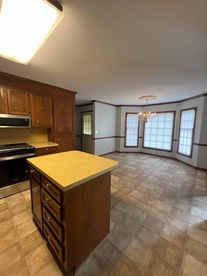 417 North Ebenezer Road - Photo 7 of 16