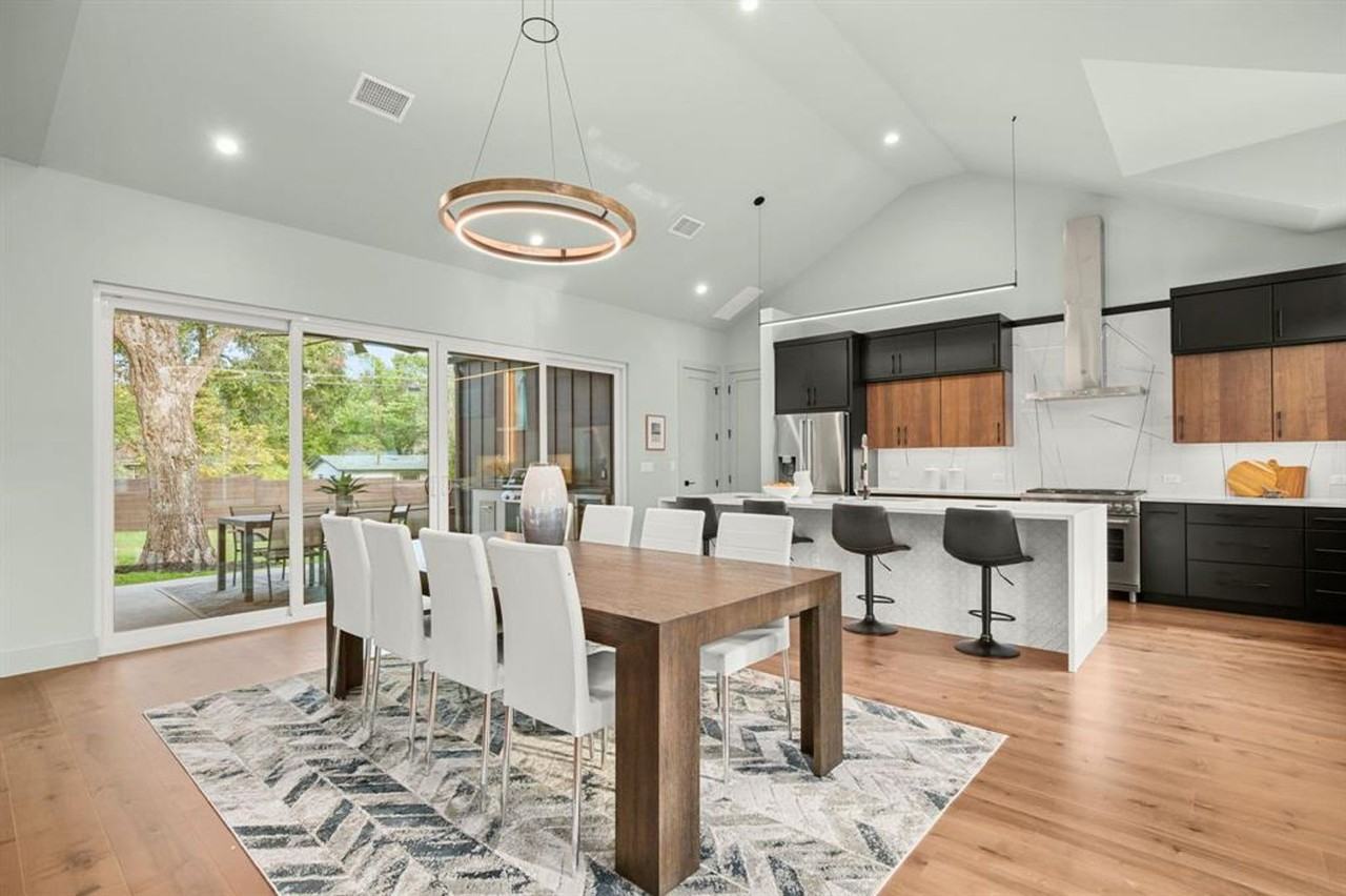 4807 Lansing Dr - Photo 2 of 37