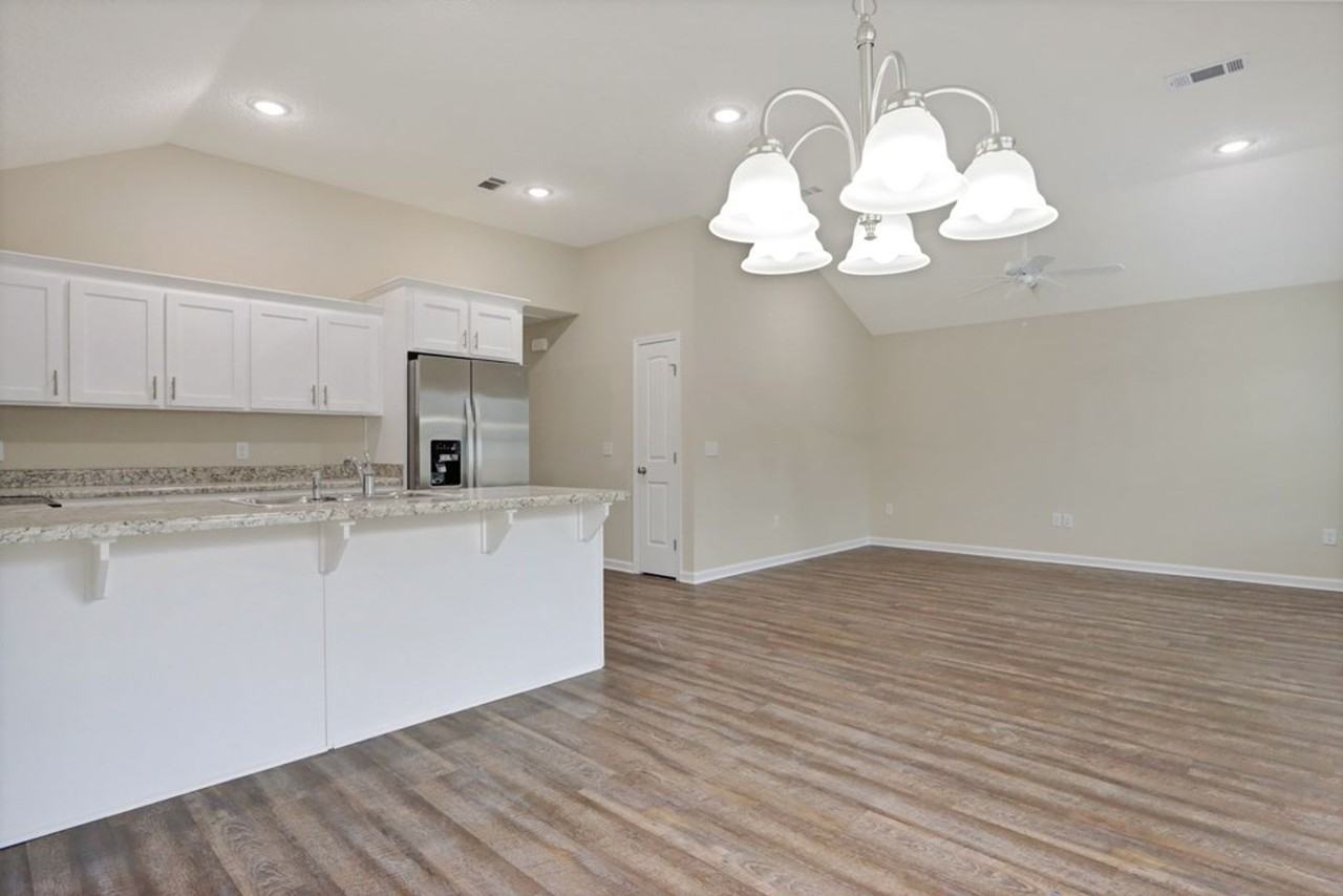 126 Villa Rd - Photo 7 of 21