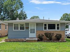 featured image of 2421 S 15th St