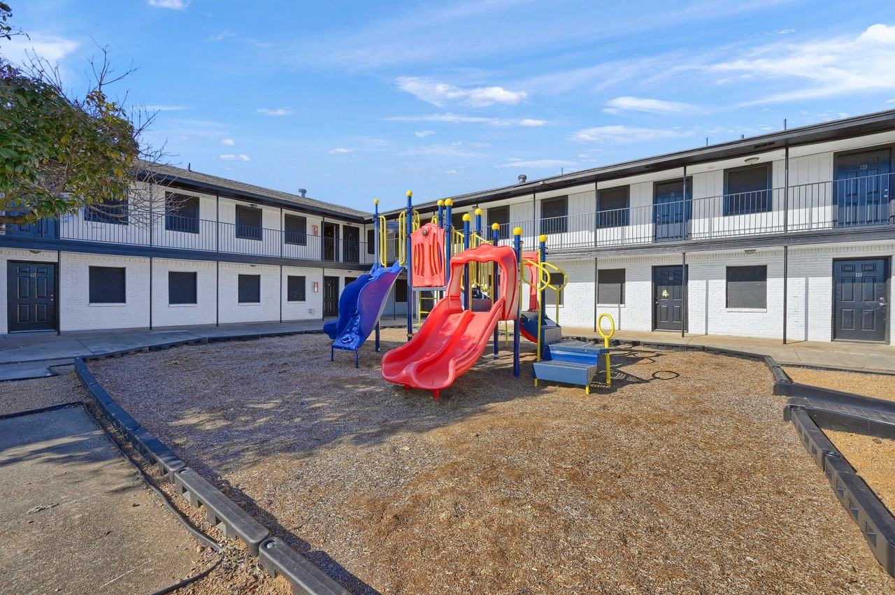 The Circle at Denison - Photo 5 of 29