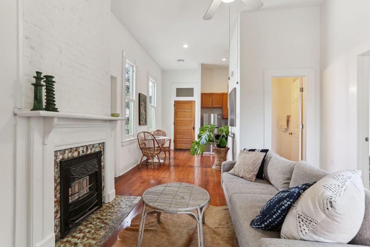 117 S Solomon St #4 - Photo 2 of 8