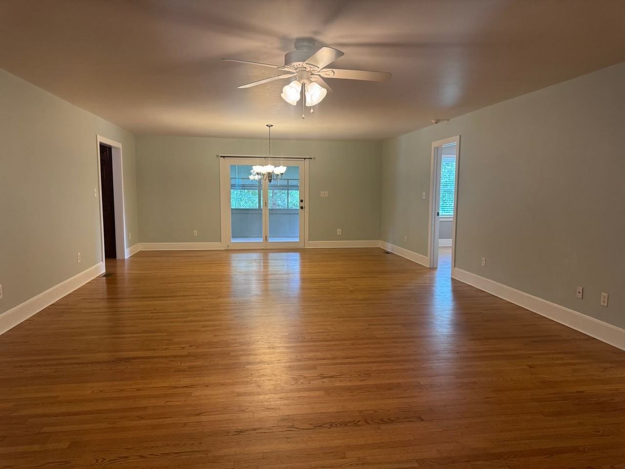 8024 Bradford Ln - Photo 2 of 17