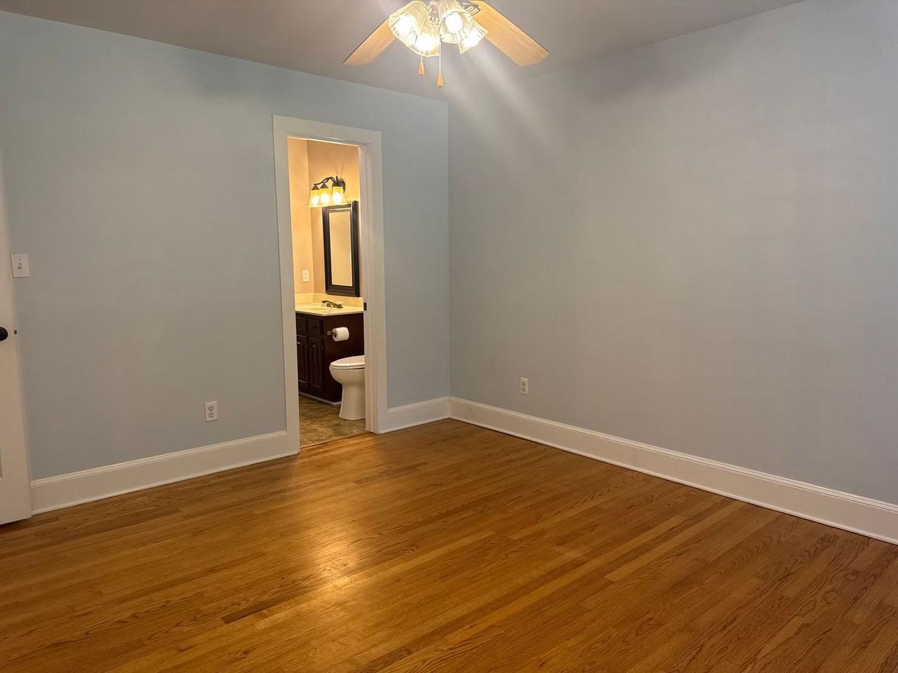 8024 Bradford Ln - Photo 5 of 17