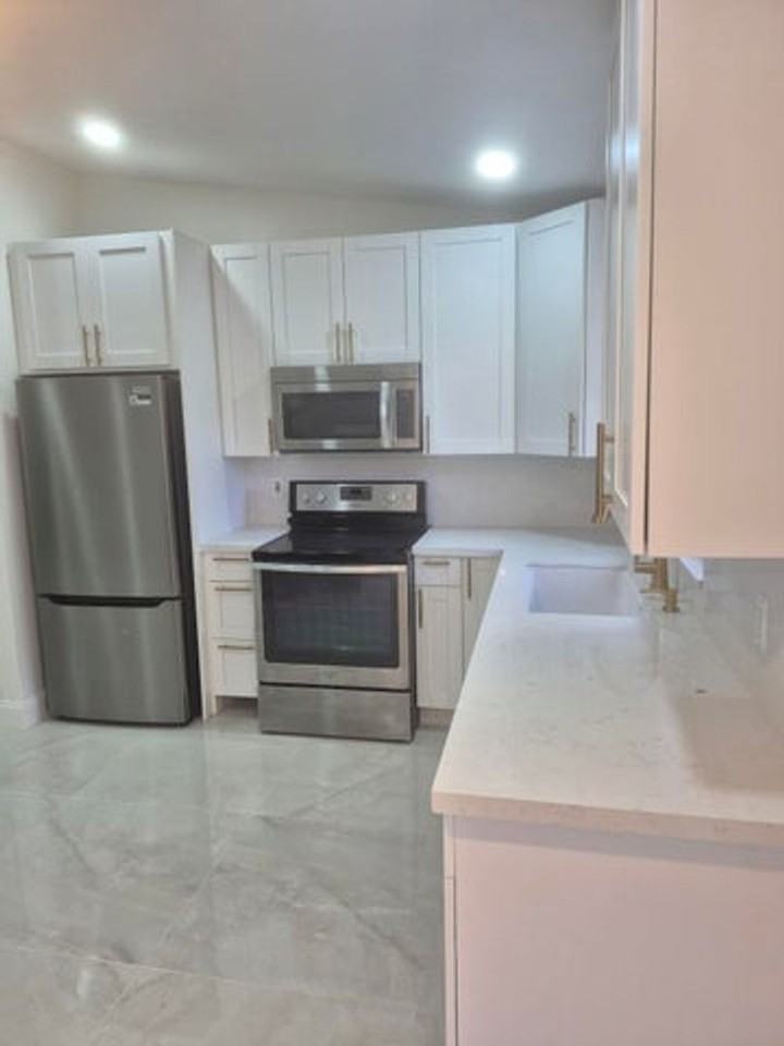 16790 E Glasgow Dr - Photo 3 of 20