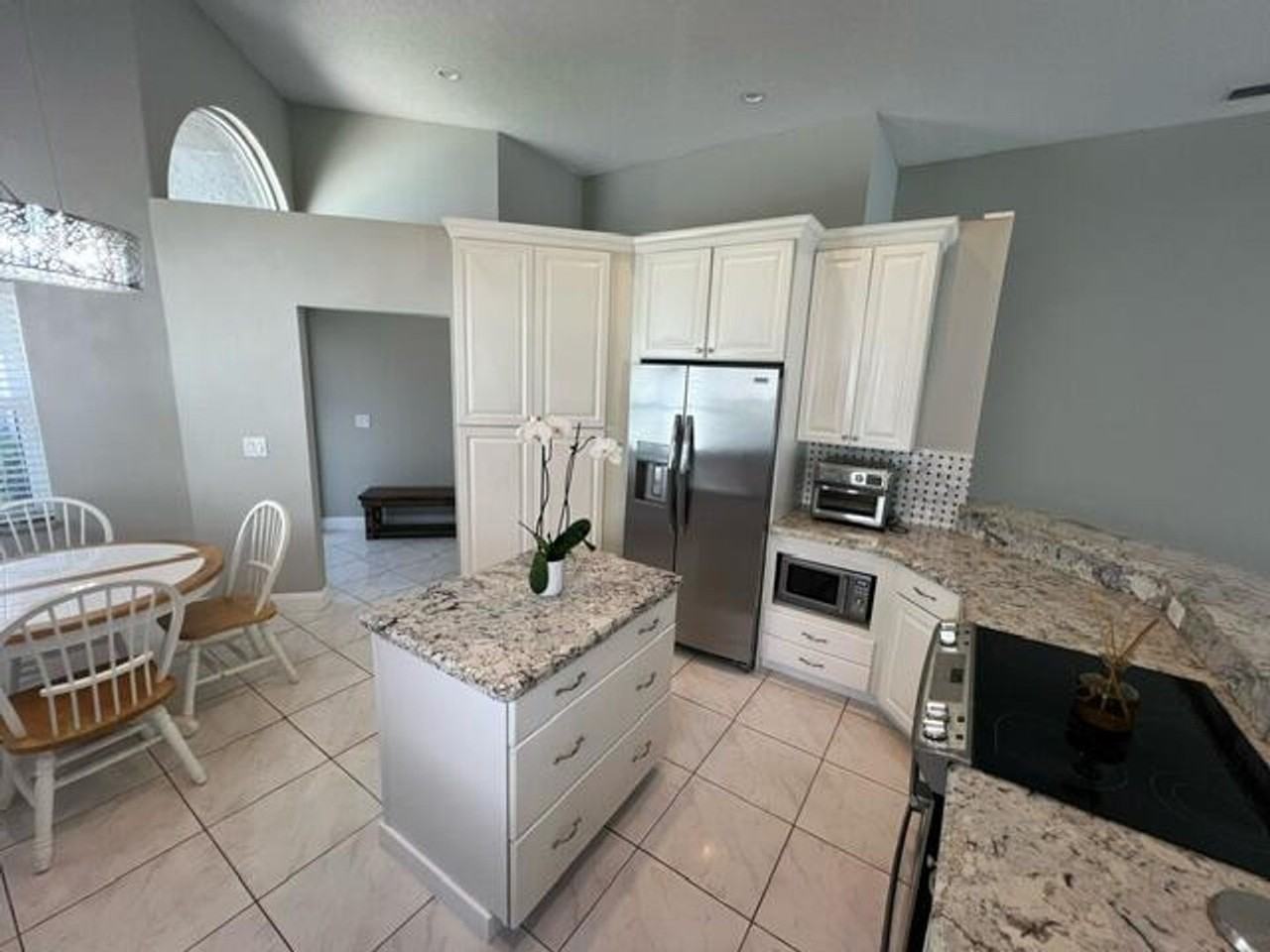 10357 Buena Ventura Dr - Photo 2 of 23