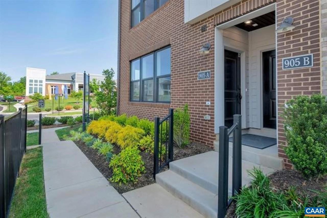 828A Wesley Ln #A - Photo 2 of 33