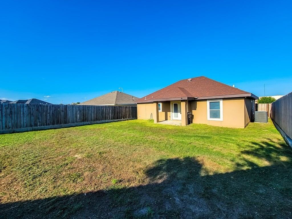 241 Cody Dr - Photo 3 of 31