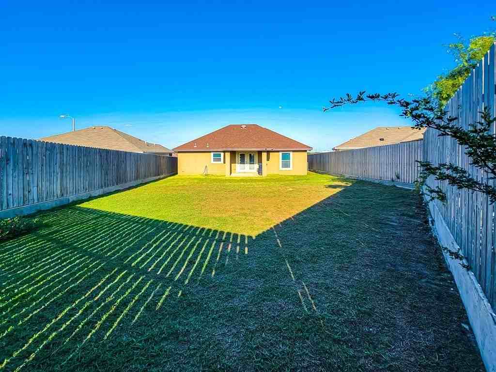 241 Cody Dr - Photo 5 of 31