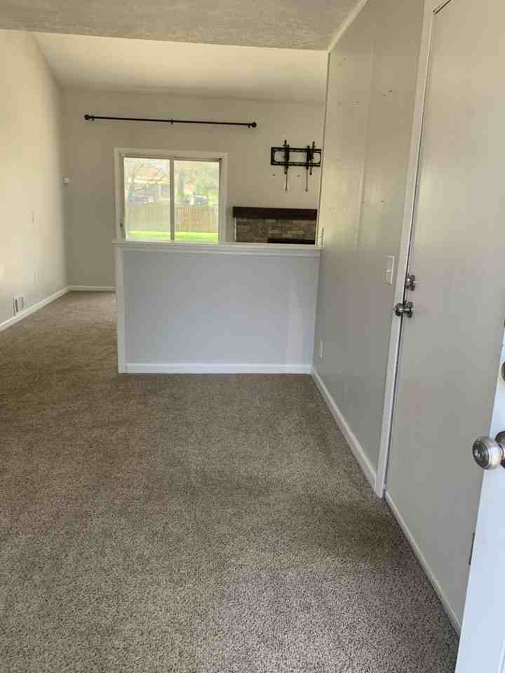 39 St Rita Dr - Photo 3 of 10