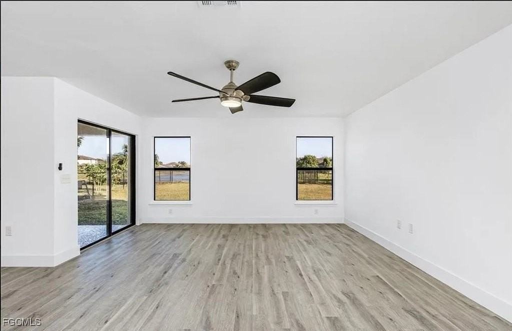 306 Shadow Lakes Dr - Photo 5 of 13