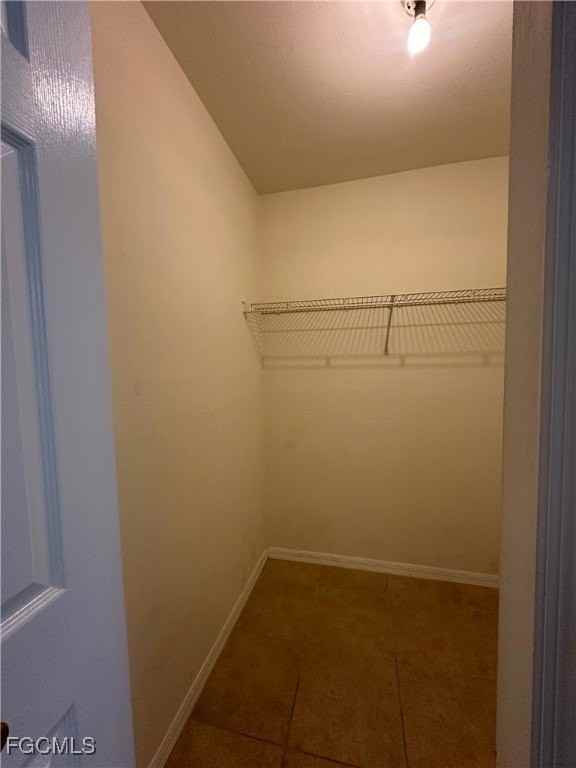 8397 Bahamas Rd - Photo 7 of 23