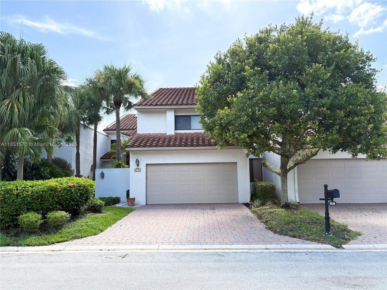 2530 Windsor Way Ct #NA - Photo 2 of 35