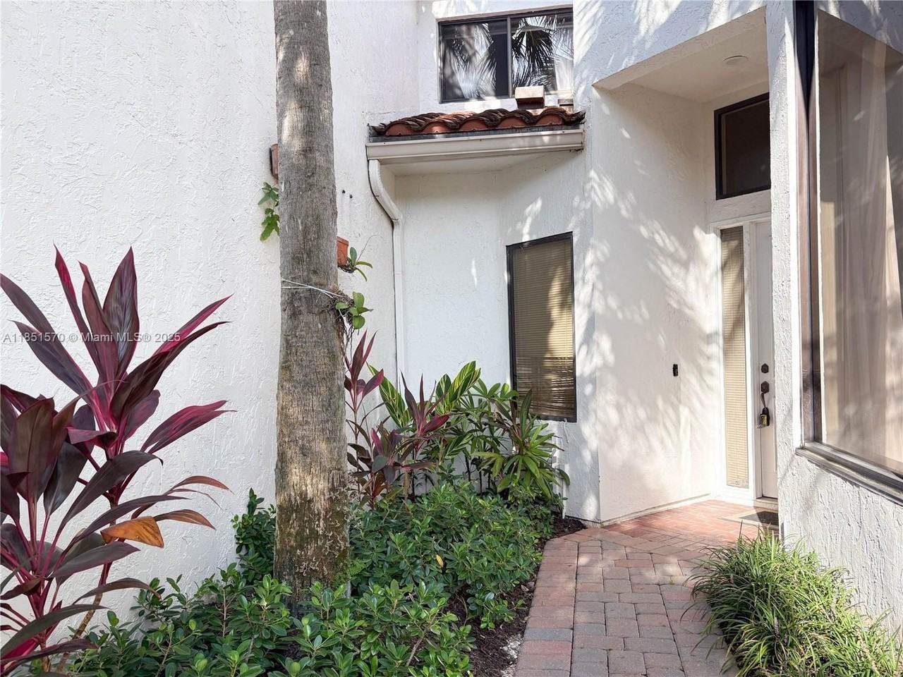 2530 Windsor Way Ct #NA - Photo 5 of 35