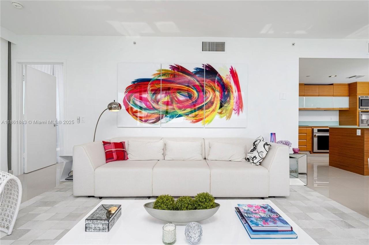 5875 Collins Ave #1202 - Photo 7 of 50