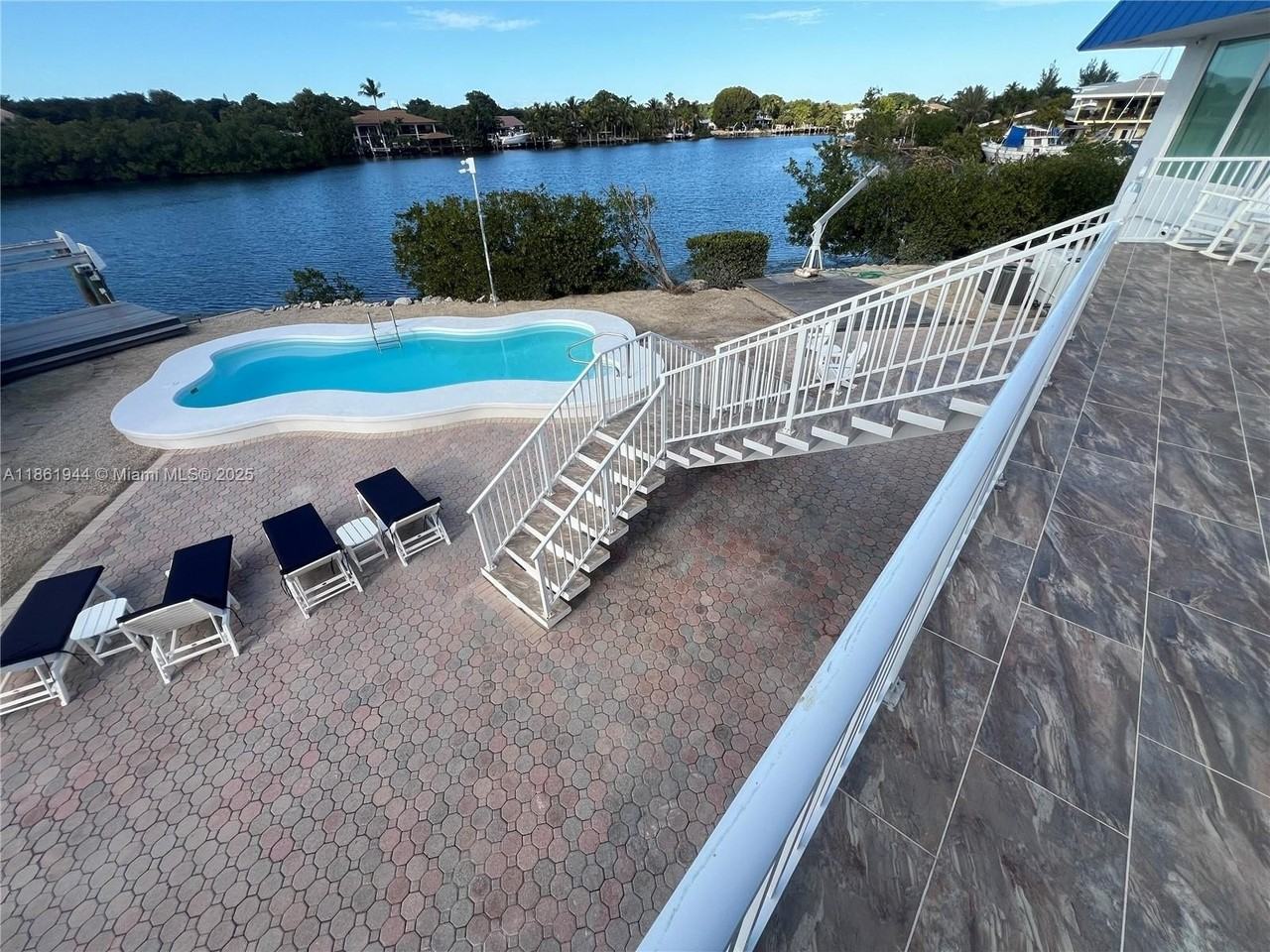 7760 Aviation Boulevard #0 - Photo 3 of 45