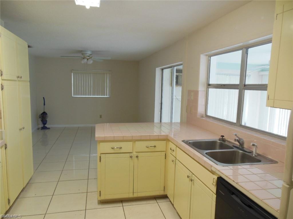 5638 Riverside Dr - Photo 3 of 8