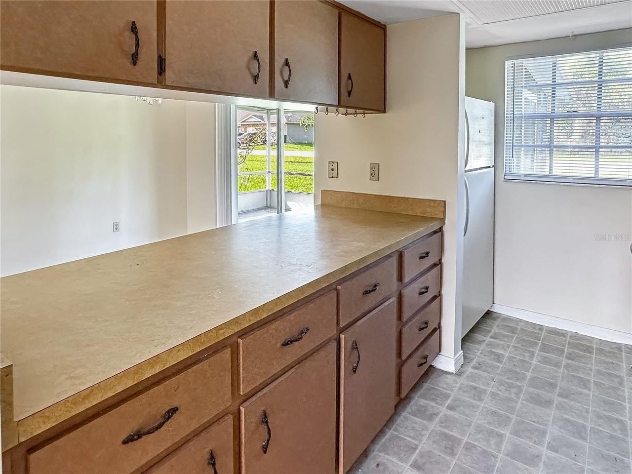 590 Belltower Ave #F - Photo 5 of 13