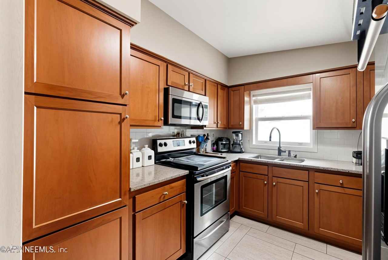 Claudia Dr - Photo 3 of 7