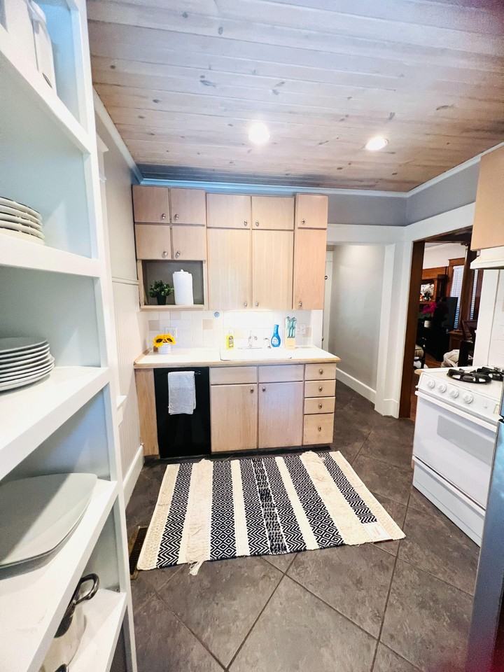 Clark Ave - Photo 2 of 12