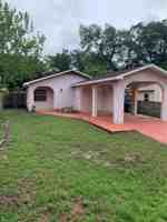 featured image of 2217 W Woodlawn Ave