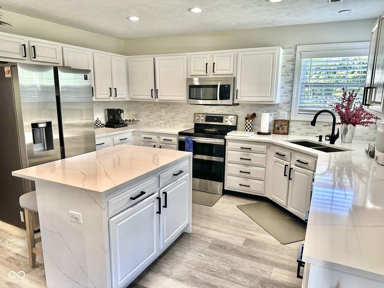 3517 White Cliff Way - Photo 5 of 16