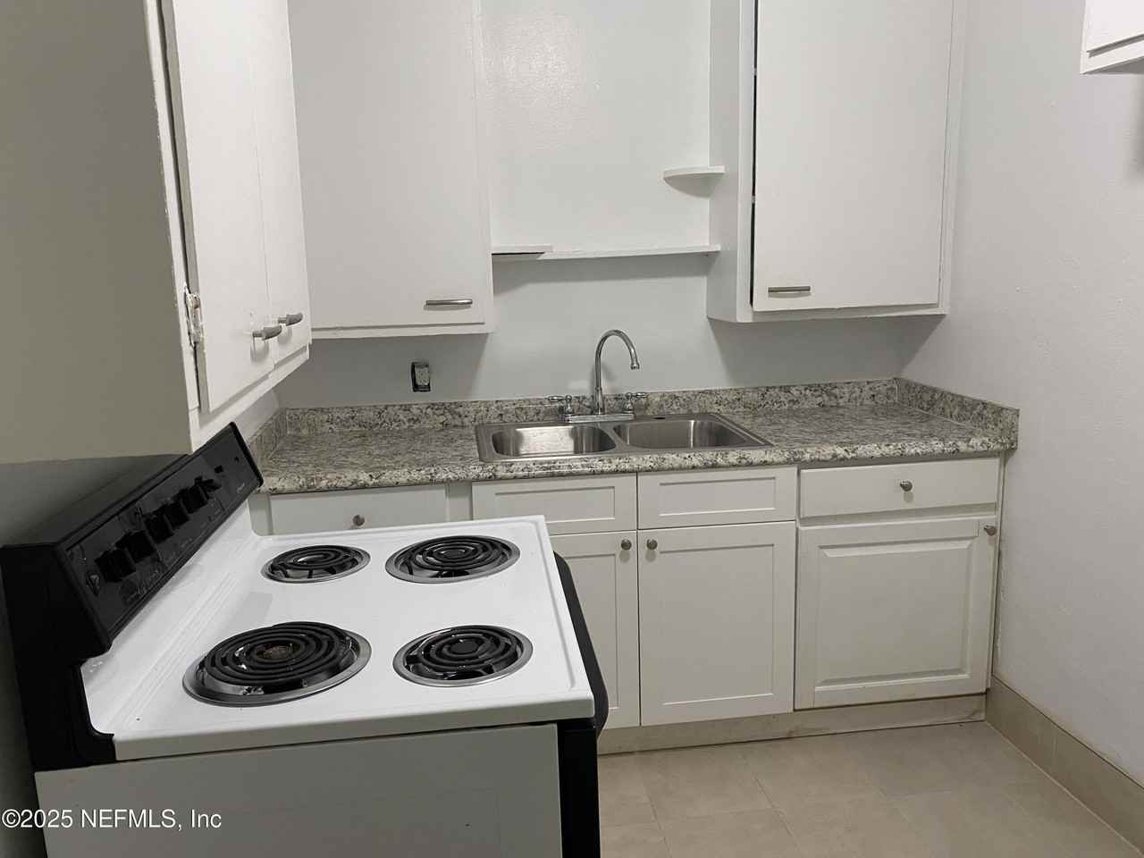 3139 Cecelia St - Photo 3 of 5