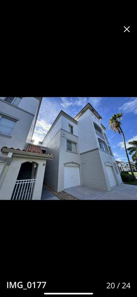 11022 Legacy Dr - Photo 3 of 18