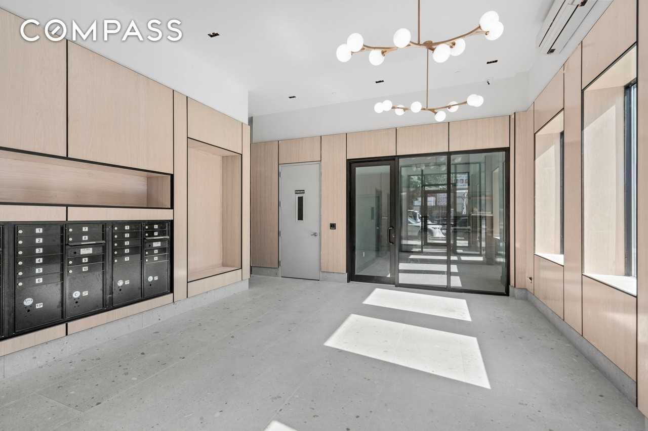 1 Lenox Rd #3B - Photo 7 of 8