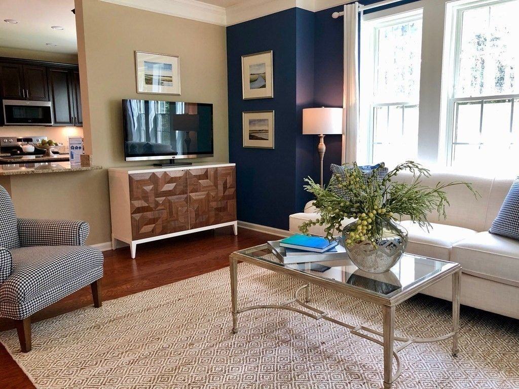 130 University Ave - Photo 3 of 32