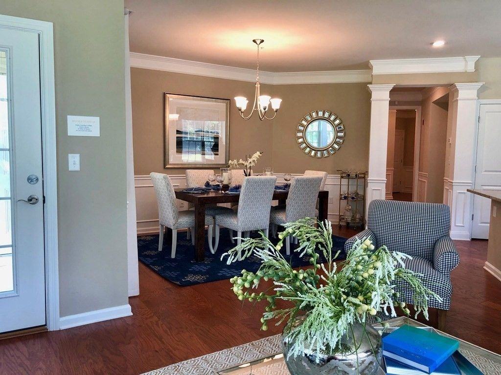 130 University Ave - Photo 6 of 32