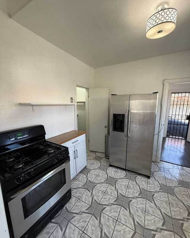 5371 Grace Pl ##3/4 - Photo 3 of 8